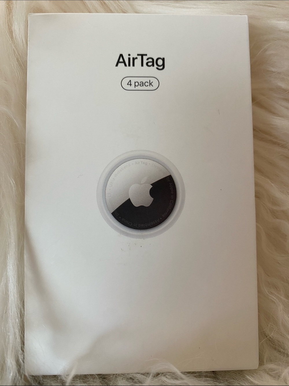 🍎Apple AirTag 4 Pack White NWT 1st Generation 📲📞🤳🍎